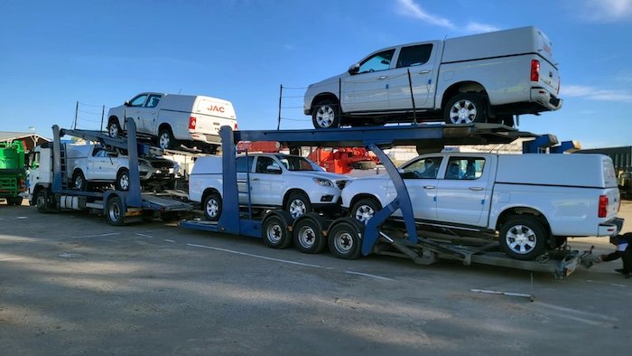 Пікапи та вантажні автомобілі JAC