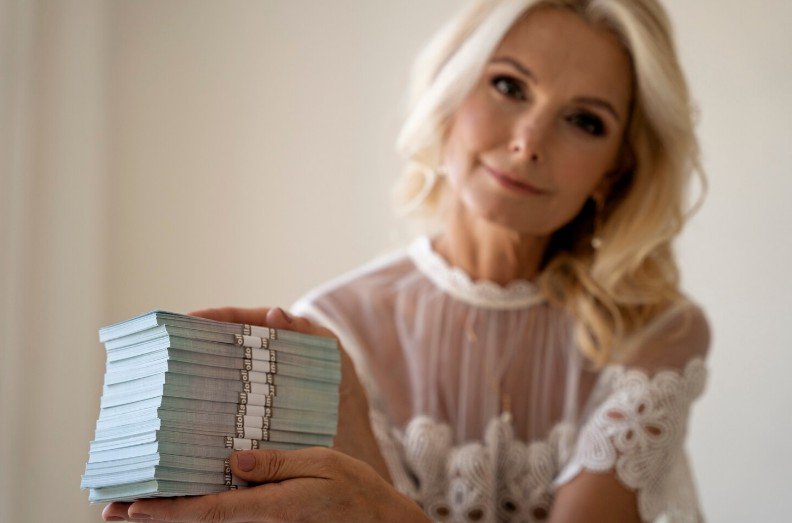 купить доллары Каменское