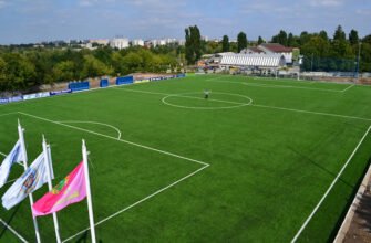 “Футбольне поле Динамо-Арена, W7MC+76, Харків”