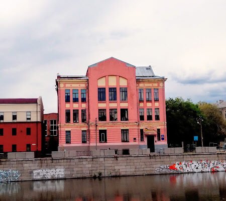 Загальноосвітня школа №30: X6RR+2M, Харків, Україна