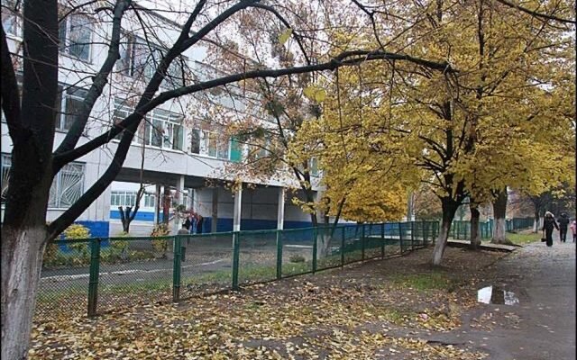 Загальноосвітня школа №53, Харків W7X3+9F, Україна Загальноосвітня школа №53, Харків W7X3+9F, Україна