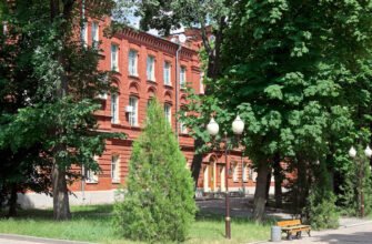 Університет Харків: Ректорський корпус ХПІ розкрито