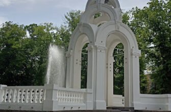 Фонтан “Дзеркальний струмінь” у Харкові: історія та краса