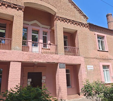 Дитяча лікарня 16: Поліклініка в Харкові
