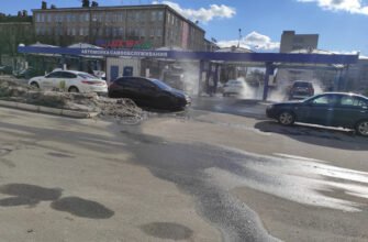 Автомийка самообслуговування DELUXCARWASH в Харкові X7GJ+7X