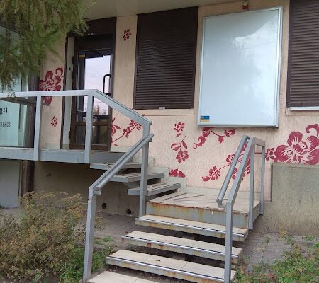 Салон краси в Харкові – X6PV+56 Харків, Україна