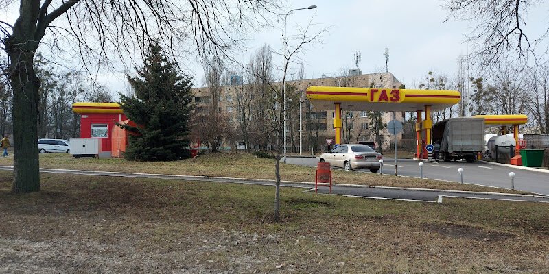 АЗС Rodnik: X8W7+2G Льва Ландау, Харків, Україна