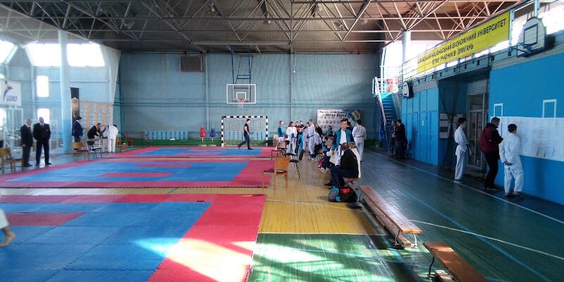 Спортзал у Харкові: Спортивний комплекс ХНЕУ