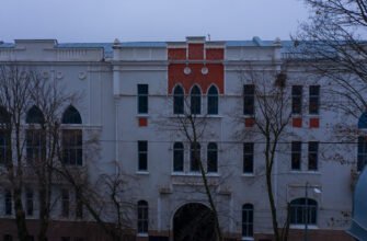 Університет Сковороди, Харків: 263V+X3, Україна
