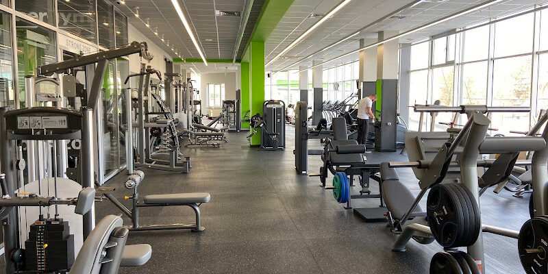 Спортзал ENERGYM у Харкові: Максимальні результати!