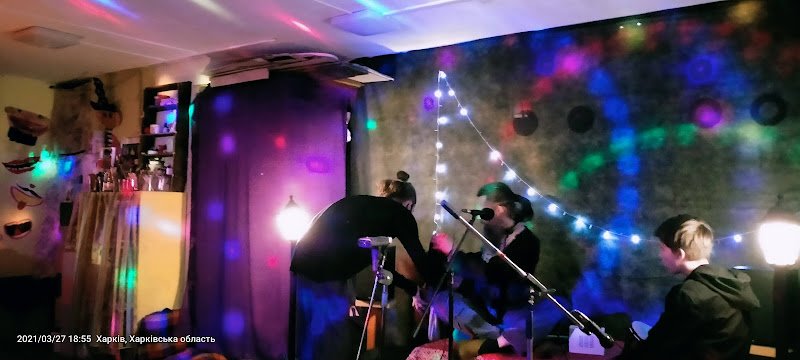 Нічний клуб “Хаб” в Харкові: кольори цвітної капусти
