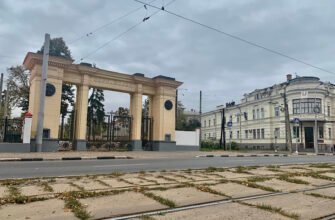 Стадіон Серп і Молот: X7QF+85, Харків, Україна