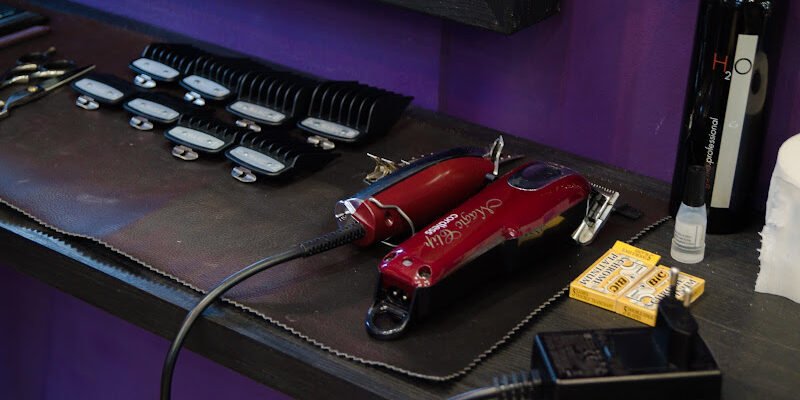 Чоловіча перукарня Woodman: стиль у 26G9+XQ Харків Чоловіча перукарня Woodman: стиль у 26G9+XQ Харків