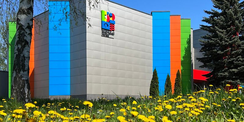 Школа №132: поглиблене вивчення мов, Харків 26C8+8G