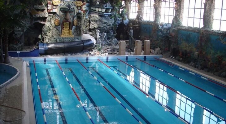 Плавальний басейн аквапарку Джунглі в Харкові