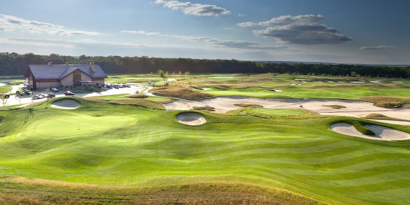 Гольф-клуб в Superior Resort: відпочинок у Харкові