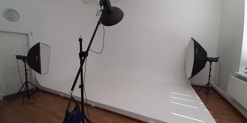 Фотостудія Turbo&Atom Studio у X8F2+G2, Харків, Україна