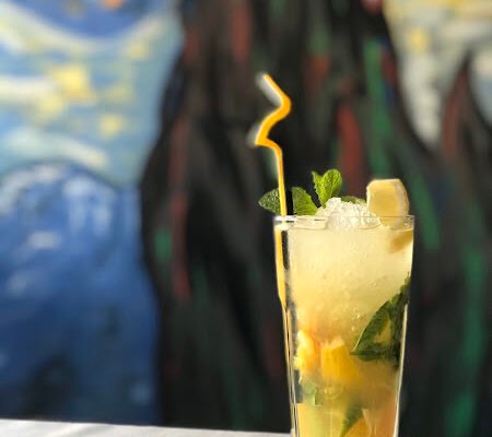 Арт-кафе Ван Гог у Харкові: мистецтво у кожній чашці