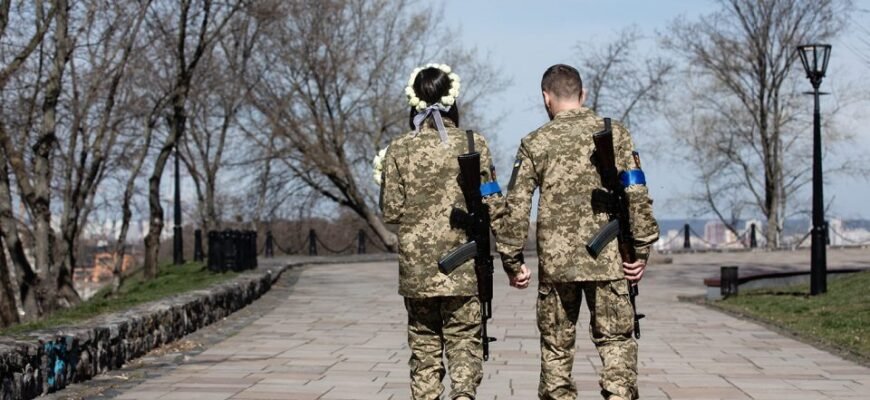 Чи можна розписатися з військовим в день подачі заяви: що потрібно знати?