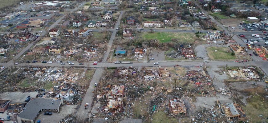 Наслідки торнадо: Як стихія впливає на життя і довкілля