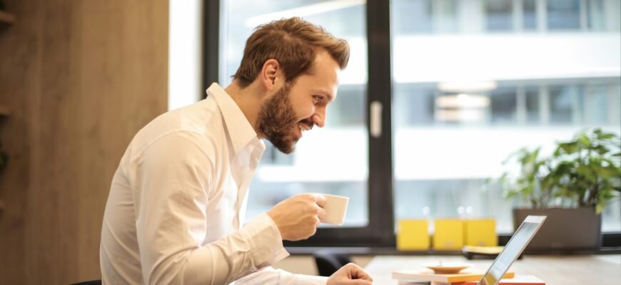 Чи можна працювати на двох роботах офіційно в Україні: відповіді та поради