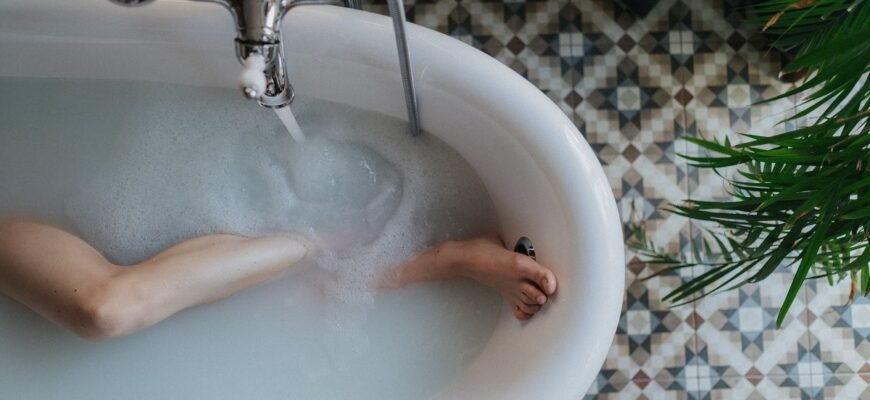 Занурення при температурі: Чи можна купатись при хворобі? Занурення при температурі: Чи можна купатись при хворобі?