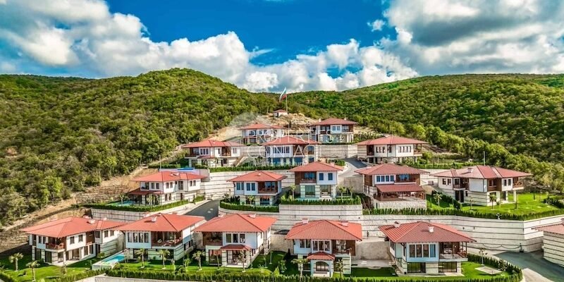 Как купить таунхаус в Болгарии: что нужно знать