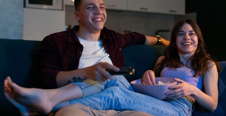 Фильмы онлайн: как получить максимум удовольствия от домашнего киносеанса Фильмы онлайн: как получить максимум удовольствия от домашнего киносеанса