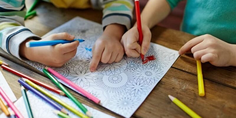 Akvarel – широкий вибір коміксів, розмальовок та книг для дітей