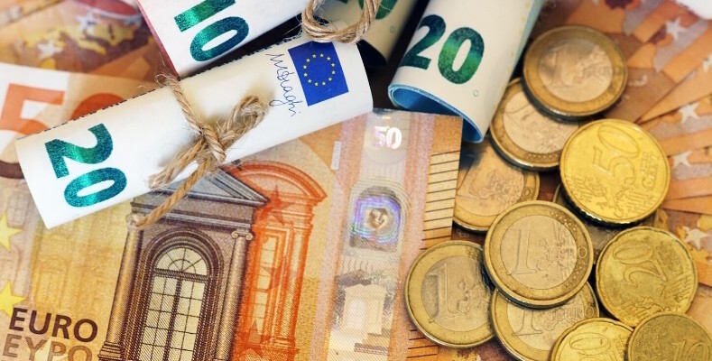 Як вигідно обмінювати валюту у Вінниці: поради, які реально зекономлять гроші Як вигідно обмінювати валюту у Вінниці: поради, які реально зекономлять гроші