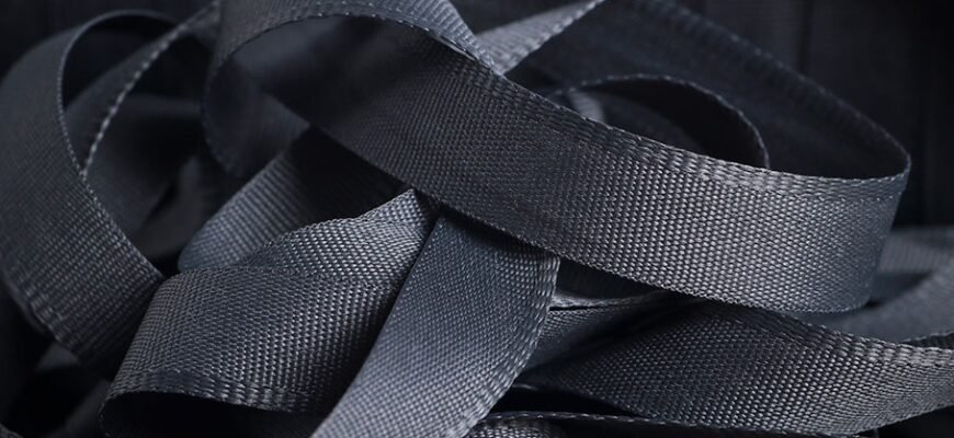 Брючна тасьма для пошиття одягу: як обрати якісну та надійну фурнітуру