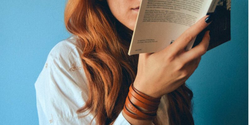 Психологія читання в підлітковому віці: як книга формує особистість