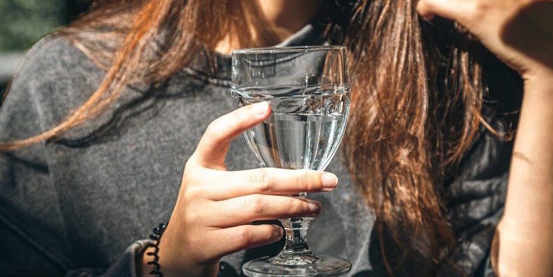 Коли варто звертатися по допомогу: перші сигнали алкогольної залежності